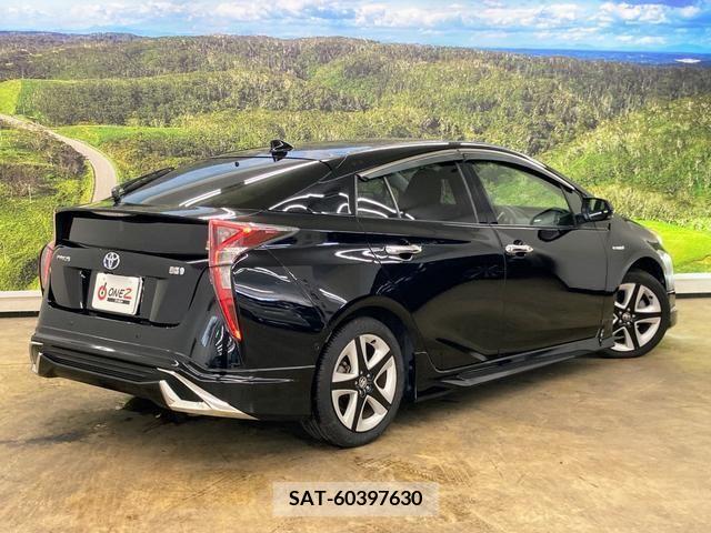 Toyota PRIUS 2017-06 366599-2