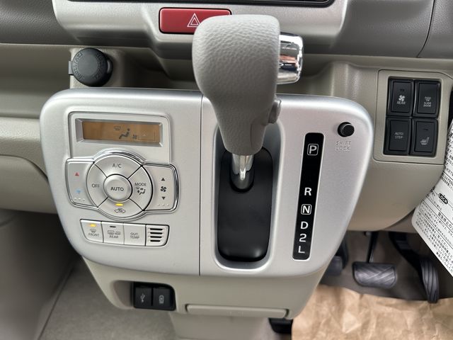Suzuki EVERY WAGON 2023-02 810-9