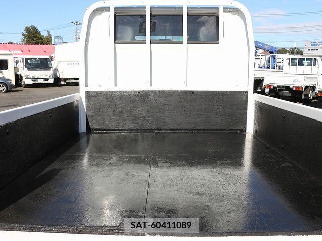 Mitsubishi CANTER 2017-03 204384-11