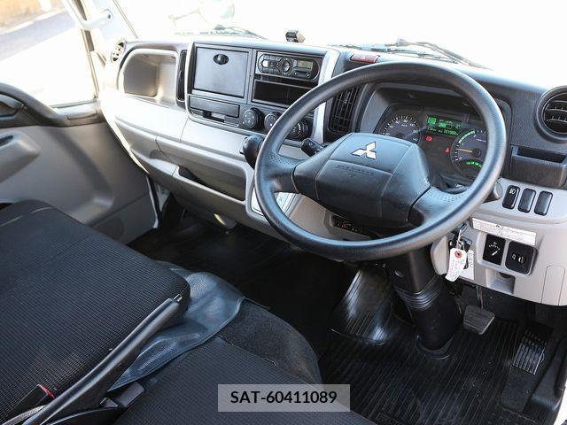 Mitsubishi CANTER 2017-03 204384-17
