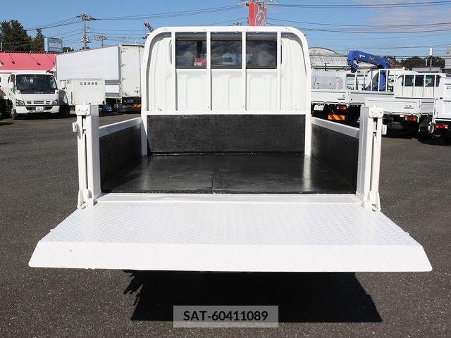 Mitsubishi CANTER 2017-03 204384-8