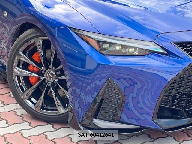 Lexus IS 2021-10 228450-13