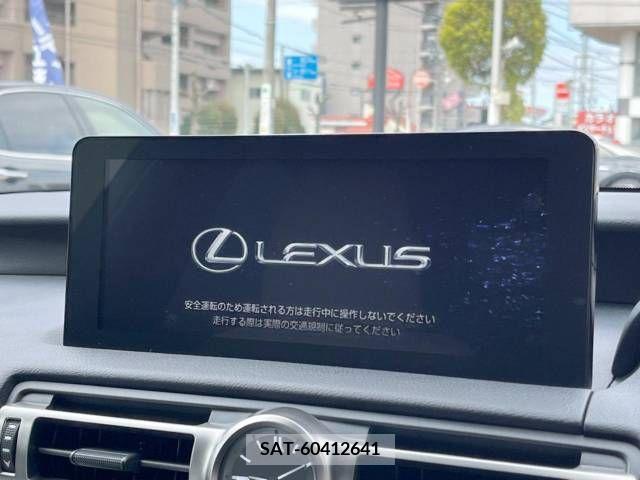 Lexus IS 2021-10 228450-6