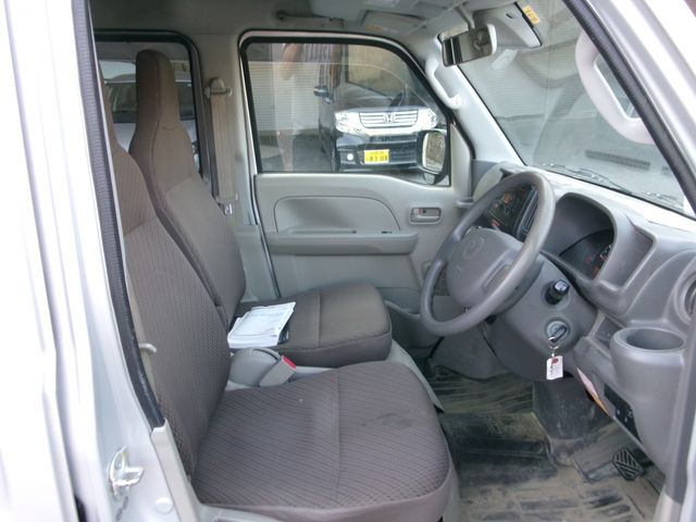 Mazda SCRUM VAN 2018-10 190532-7