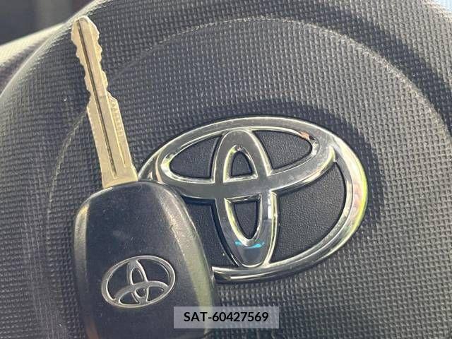 Toyota SPADE 2014-06 286030-5