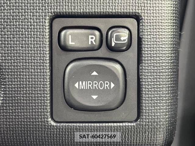 Toyota SPADE 2014-06 286030-4