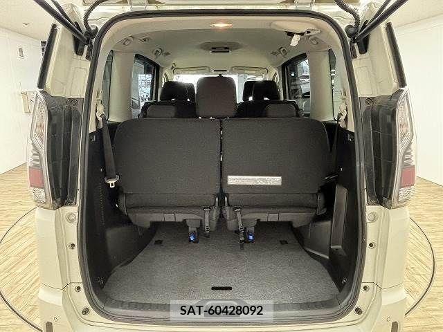 Nissan SERENA 2019-06 284157-12