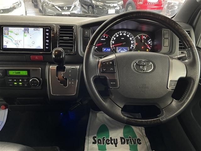 Toyota HIACE VAN 2019-08 13148-14