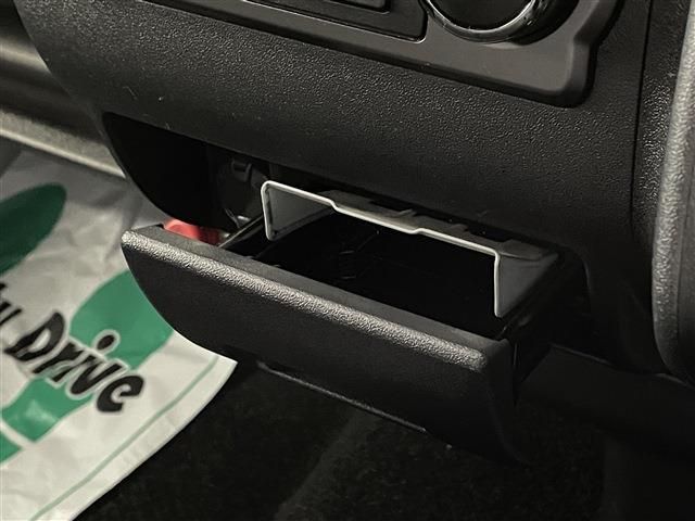Toyota HIACE VAN 2019-08 13148-29