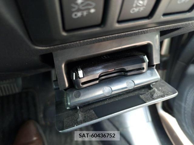 Subaru OUTBACK 2017-07 352327-14