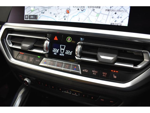 Bmw 2 SERIES 2022-03 12137-7