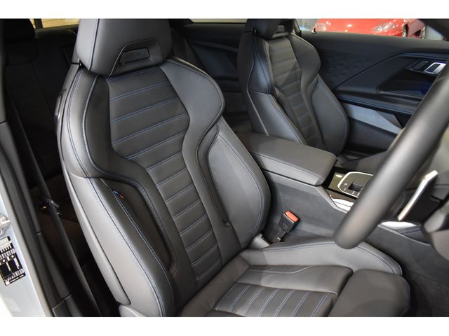 Bmw 2 SERIES 2022-03 12137-2