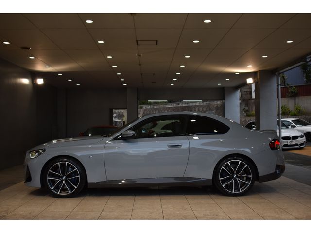 Bmw 2 SERIES 2022-03 12137-16