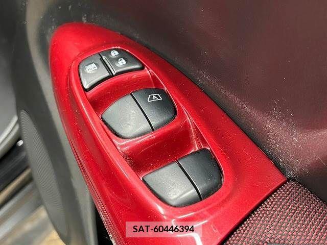 Nissan JUKE 2013-03 273995-9