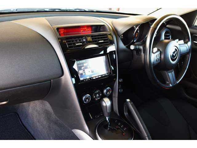 Mazda RX-8 2010-09 5642-1