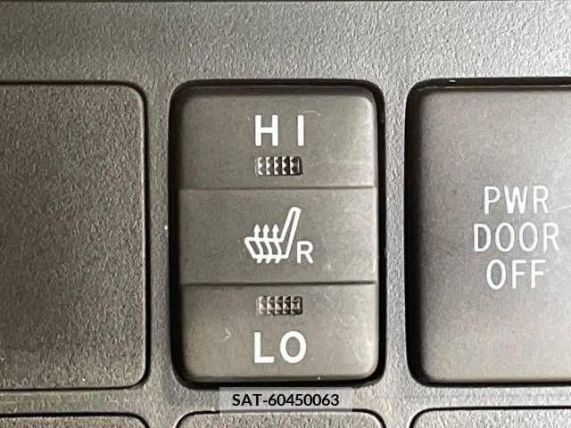 Toyota PORTE 2014-08 281807-5