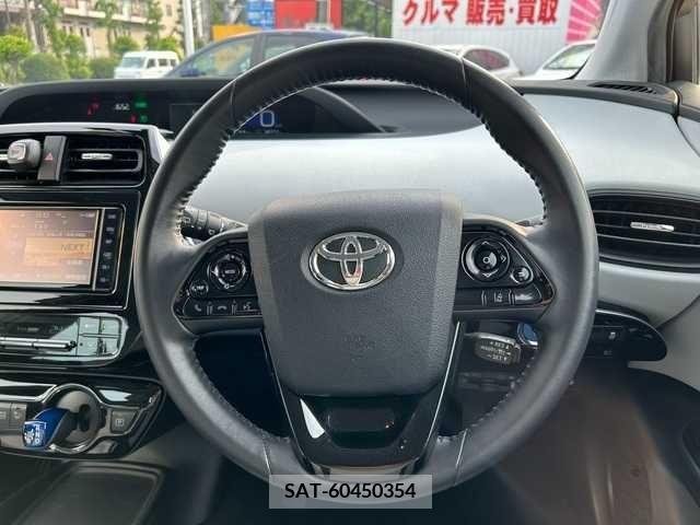 Toyota PRIUS 2019-03 283055-7
