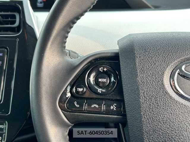 Toyota PRIUS 2019-03 283055-9