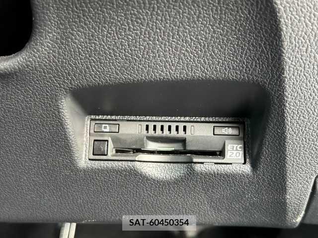 Toyota PRIUS 2019-03 283055-13