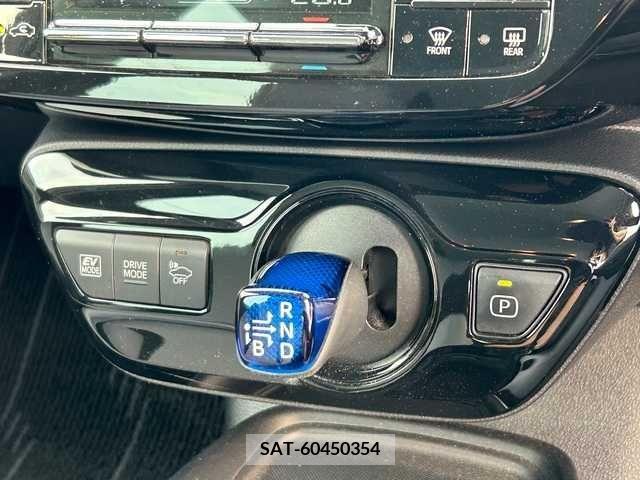 Toyota PRIUS 2019-03 283055-15
