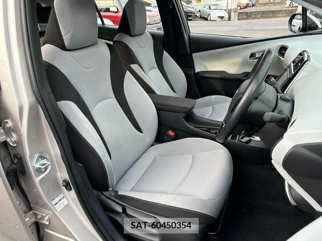 Toyota PRIUS 2019-03 283055-18