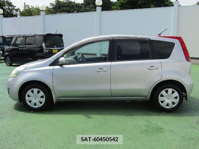 Nissan NOTE 2010-01 384496-23