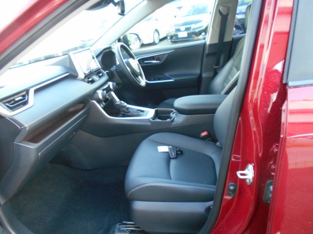 Toyota RAV4 2020-03 196107-12