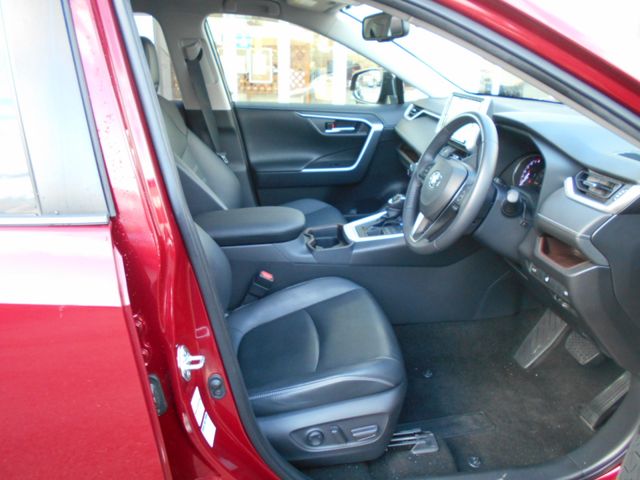 Toyota RAV4 2020-03 196107-10