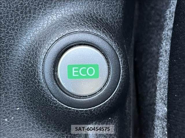 Nissan NOTE 2013-02 279969-15