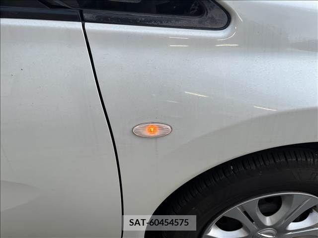 Nissan NOTE 2013-02 279969-8