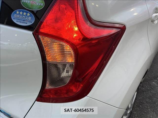 Nissan NOTE 2013-02 279969-9