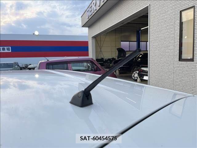 Nissan NOTE 2013-02 279969-11