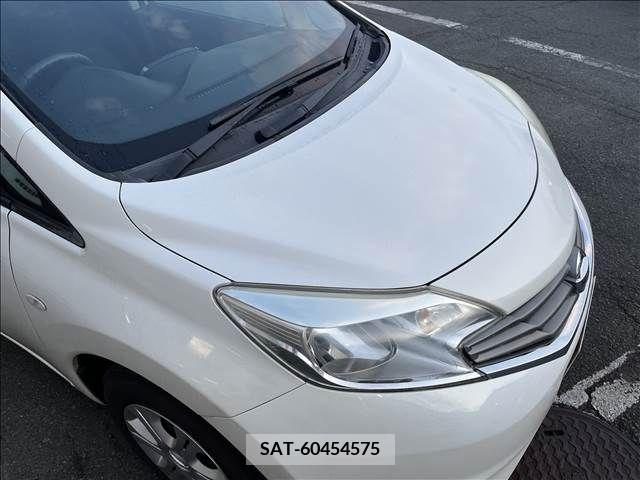 Nissan NOTE 2013-02 279969-6