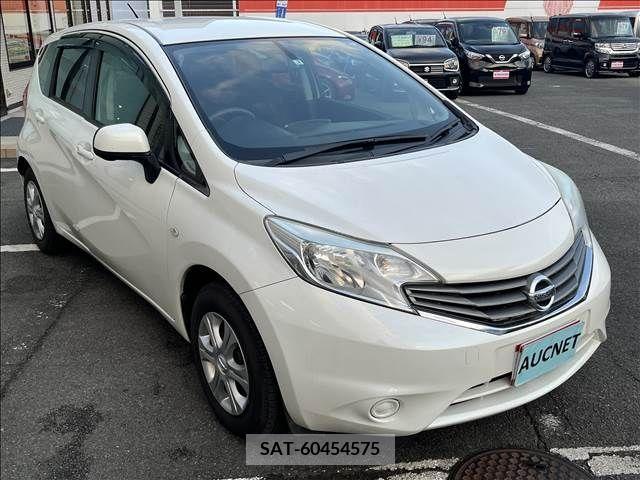 Nissan NOTE 2013-02 279969-3