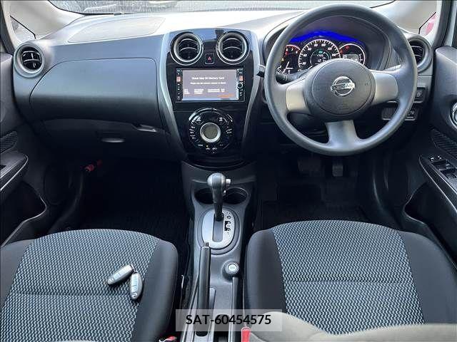Nissan NOTE 2013-02 279969-1