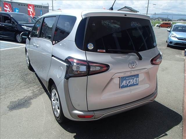 Toyota SIENTA 2017-01 17964-18
