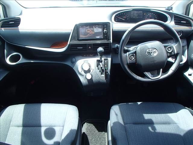Toyota SIENTA 2017-01 17964-3