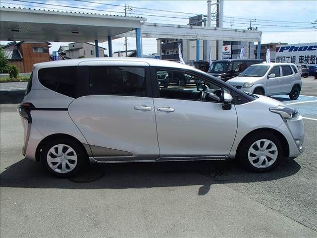 Toyota SIENTA 2017-01 17964-2