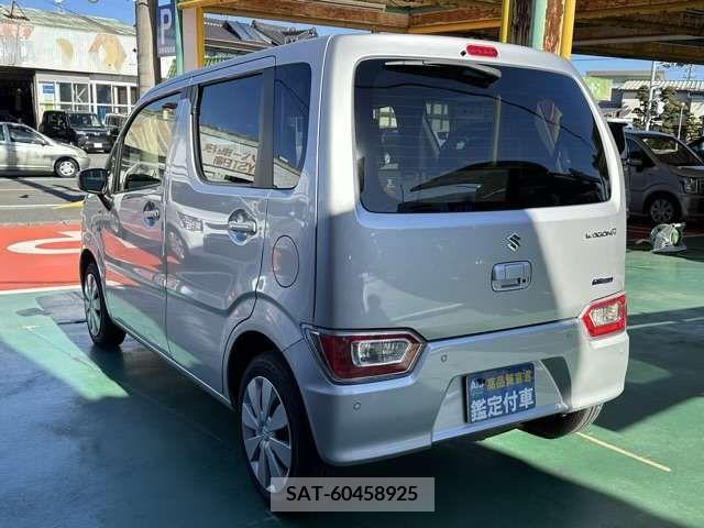 Suzuki WAGON R 2023-01 216922-1