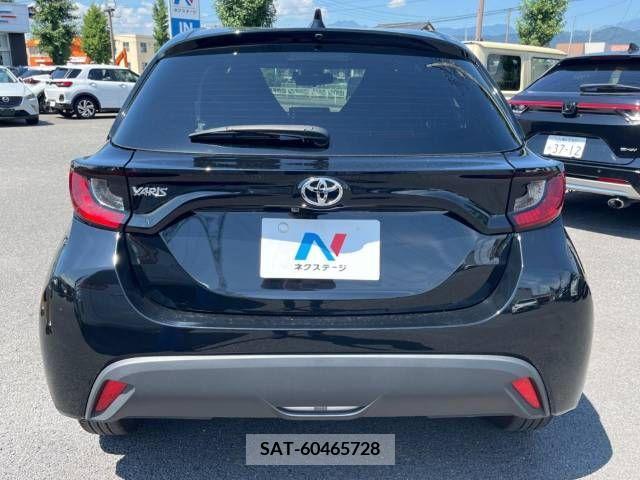 Toyota YARIS 2023-06 371436-15