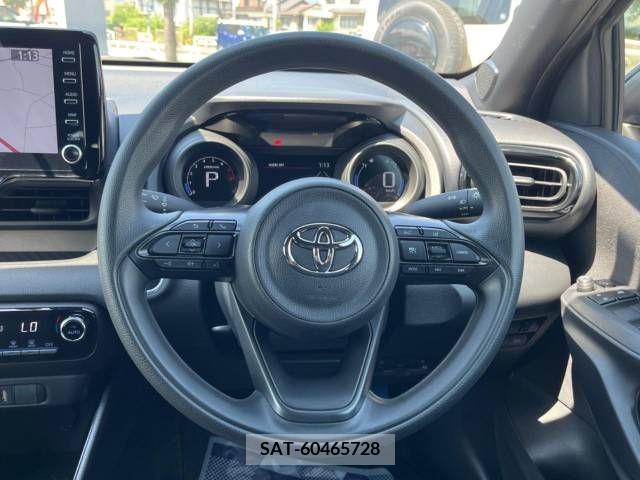 Toyota YARIS 2023-06 371436-11