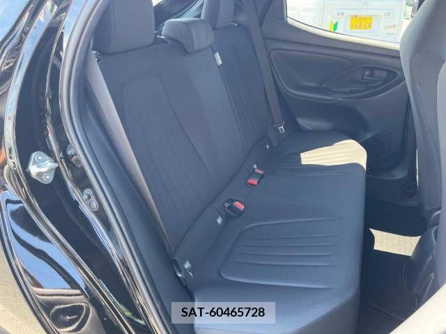 Toyota YARIS 2023-06 371436-9