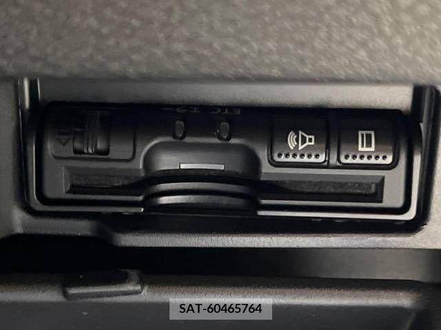 Nissan SERENA 2018-08 352077-7