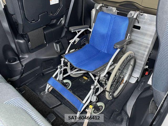 Toyota NOAH 2019-02 227170-9