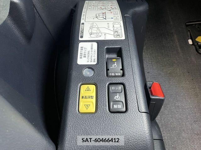Toyota NOAH 2019-02 227170-10