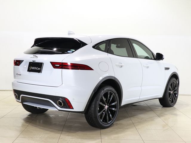 Jaguar E-PACE 2018-06 7571-7