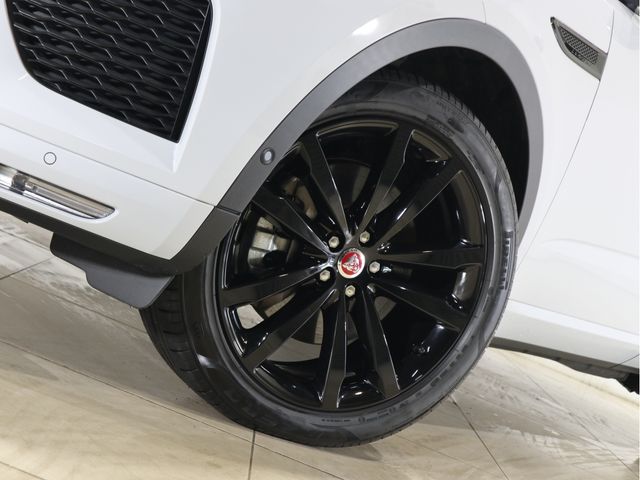 Jaguar E-PACE 2018-06 7571-26