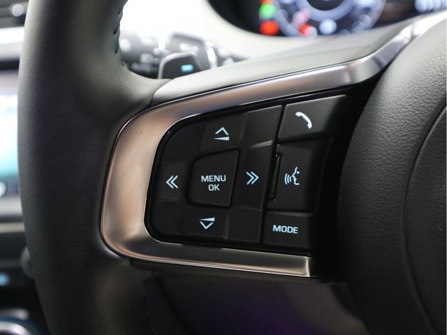 Jaguar E-PACE 2018-06 7571-20