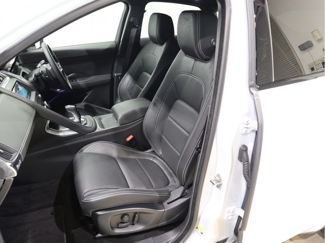 Jaguar E-PACE 2018-06 7571-16