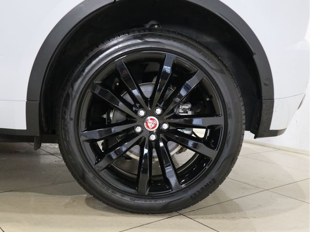 Jaguar E-PACE 2018-06 7571-27